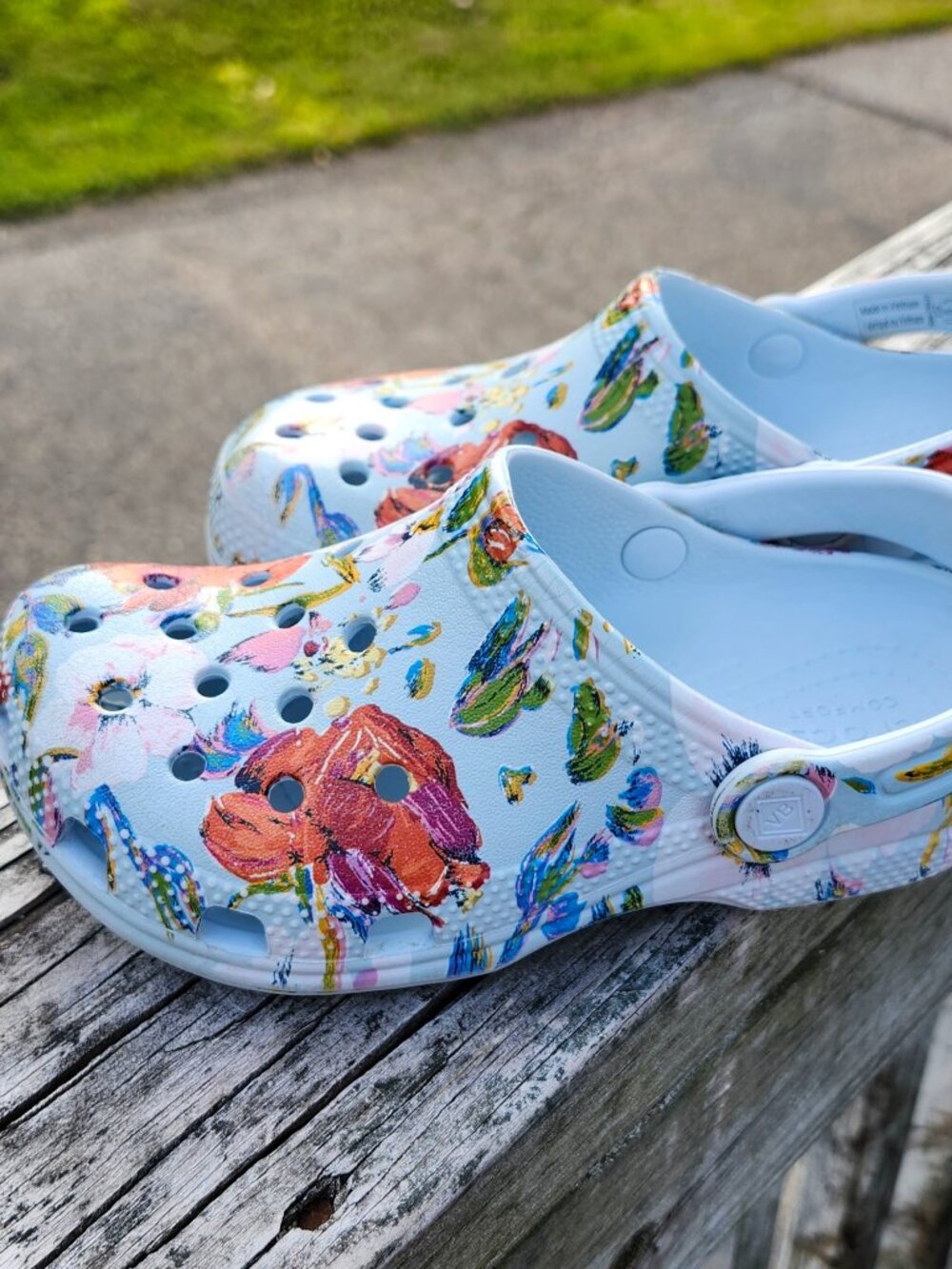 Rare Vera Bradley x Crocs Kids Clogs Size 11 Floral Discontinued EUC